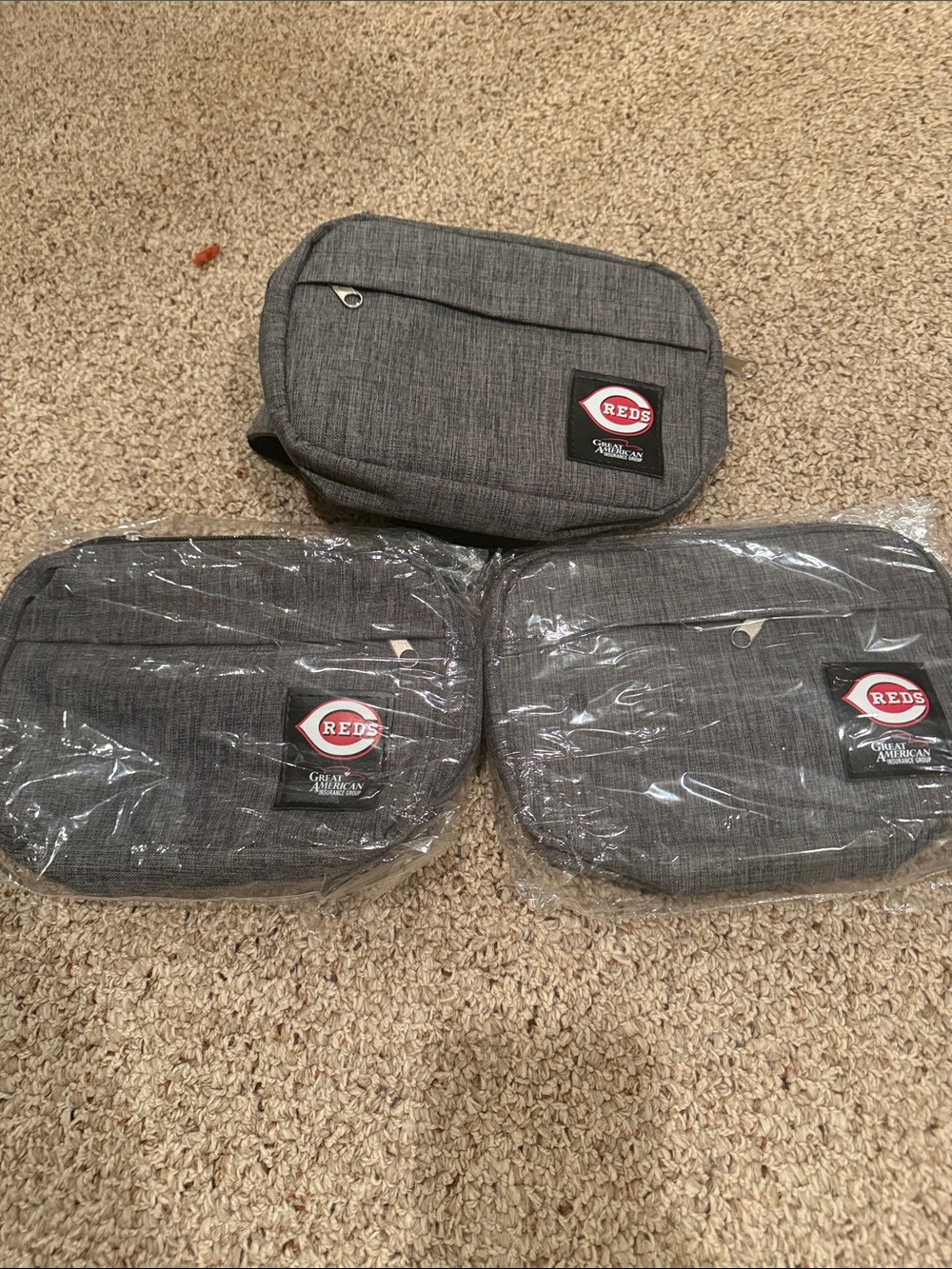 3 Cincinnati Reds Brand New Gray Organizer Pouch/fanny pack 8 x 6 inches